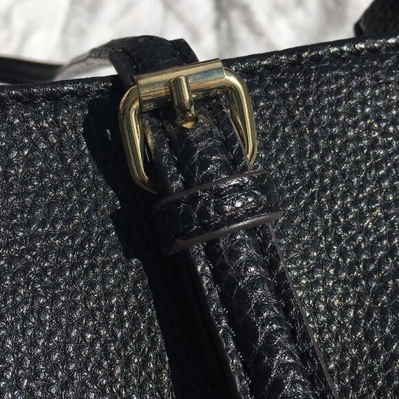 Anne Klein black faux leather bag/ tote bag with polka dot lining - Picture 5 of 15
